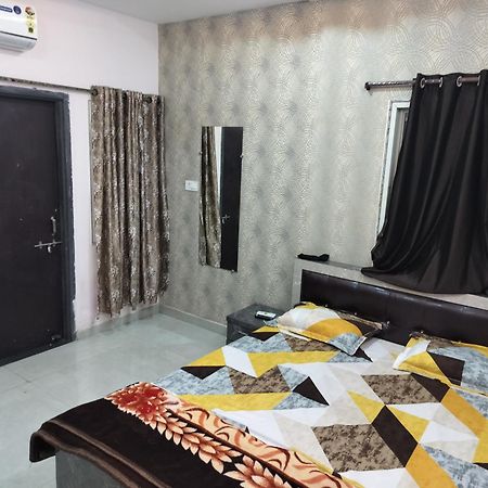 Shiv Shakti Homestay Ujjain Eksteriør billede
