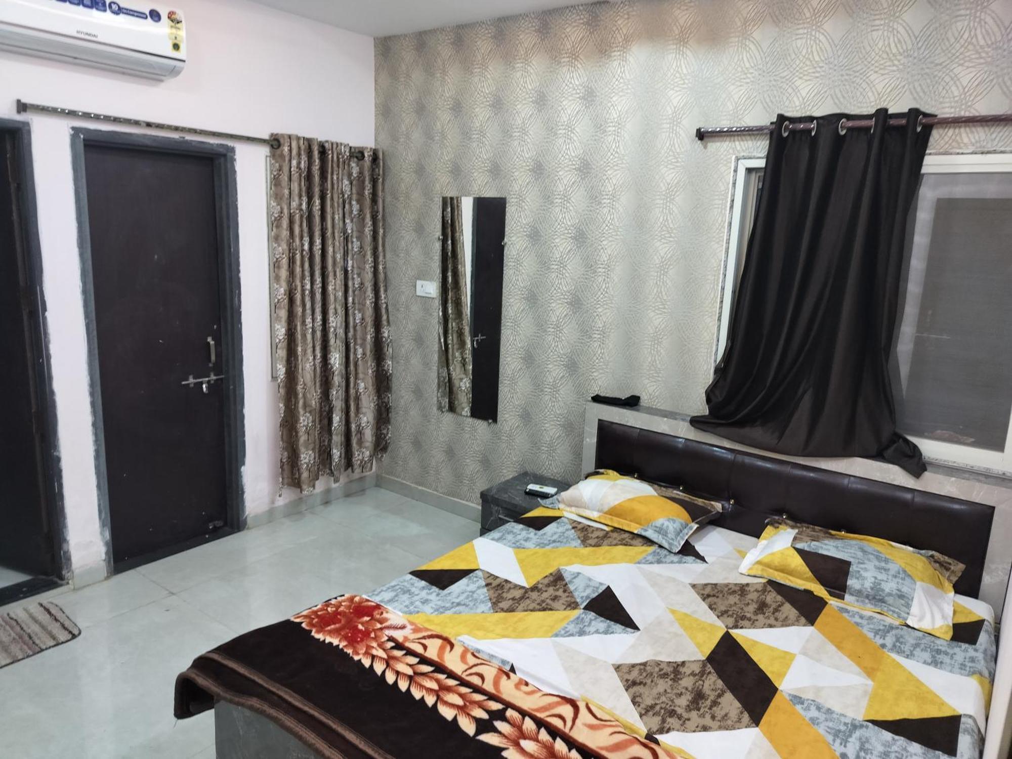 Shiv Shakti Homestay Ujjain Eksteriør billede